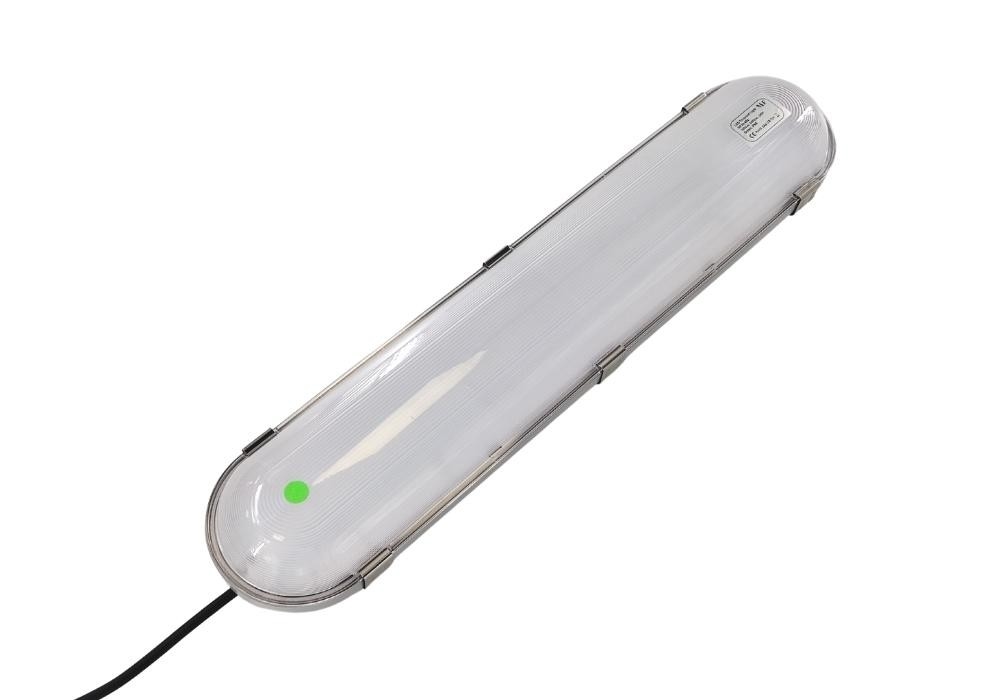 Ik08 Ip65 LED Tri-Proof Light LED Vapor Tight Light  850 Degrees Glow Wire Test Requirement